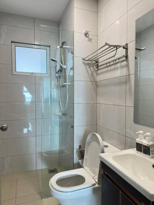 Seaview Amber Cove In Town Apartment Malacca