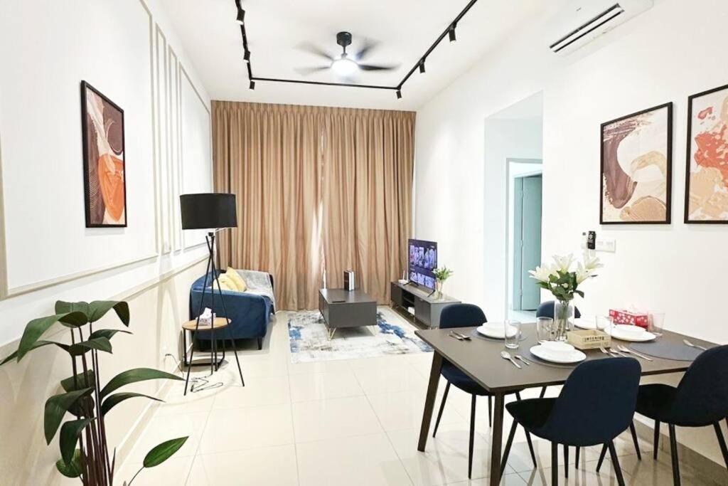 Apartment Seaview Amber Cove In Town *